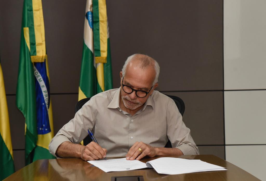 Prefeitura reajusta auxílio alimentação de guardas e agentes de trânsito - SMTT Aracaju